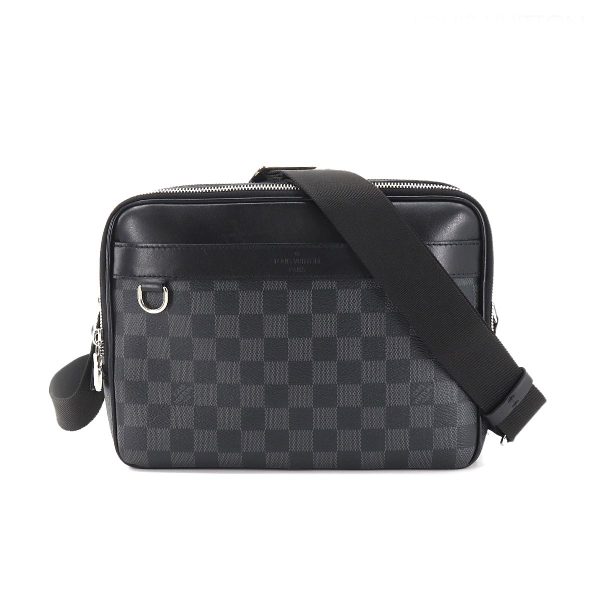 1 Louis Vuitton Damier Graphite Trocadero Messenger PM Shoulder Bag Black