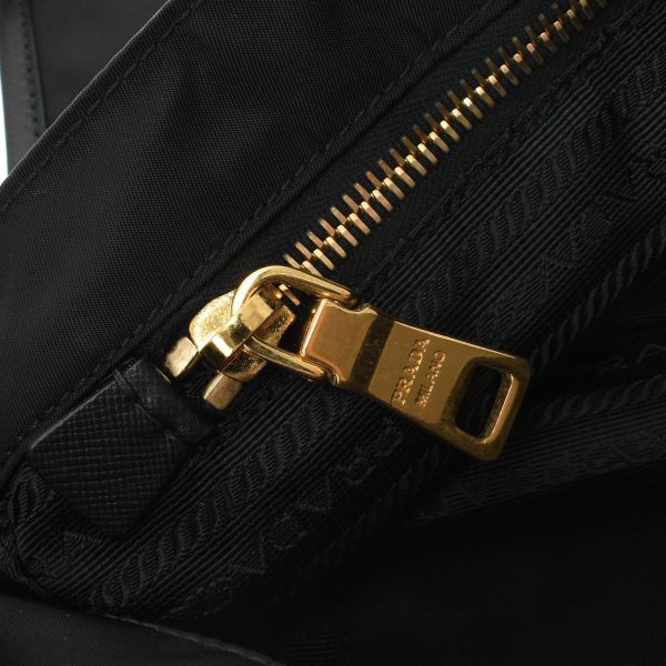 10 Prada Shoulder Pouch Gold Hardware Nylon Pouch Black