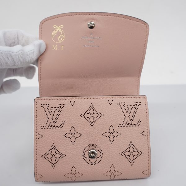 1594468 1993 3 Louis Vuitton Mahina Portofeu Iuris Compact Bi fold Wallet