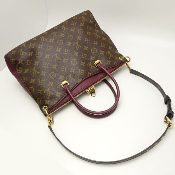 2 Louis Vuitton Monogram Pallas Raisin 2way Bag