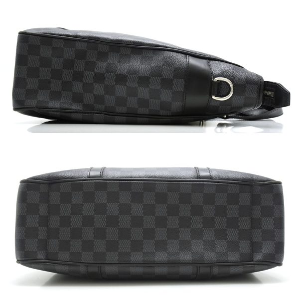 2 Louis Vuitton Damier Graphite Tadao 2WAY Bag