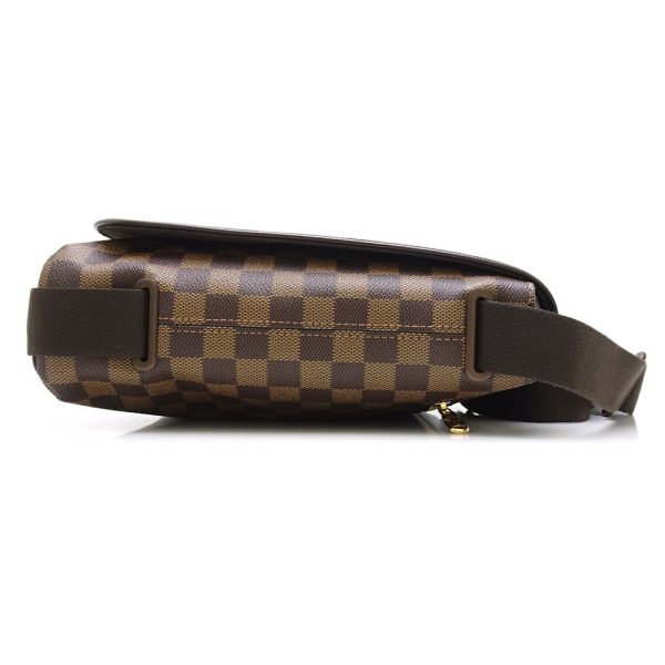 2 Louis Vuitton Damier Brooklyn MM Ebene Diagonal Shoulder Brown