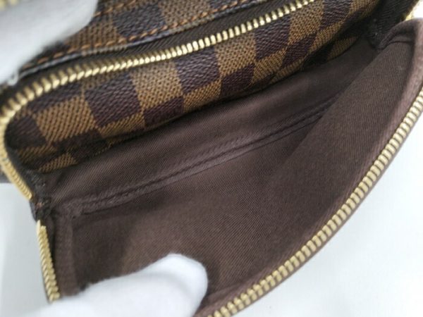 2000773252000973 8 Louis Vuitton Melville Damier Leather Body Bag