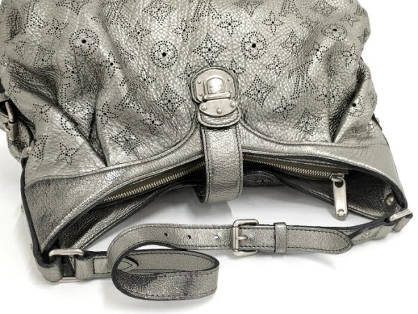 2000773257701331 6 Louis Vuitton L Mahina Arjan Metallic Leather Shoulder Bag