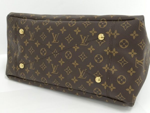 2000773257800940 4 Louis Vuitton Monogram Artsy MM One Shoulder Bag