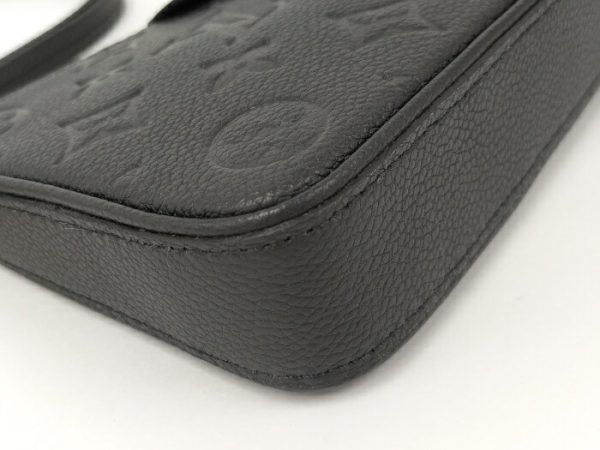 2000773258700724 3 Louis Vuitton Easy Pouch Monogram Emplant Shoulder Bag