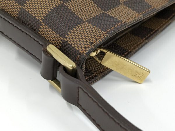 2000773259300405 7 Louis Vuitton Trotar Shoulder Bag