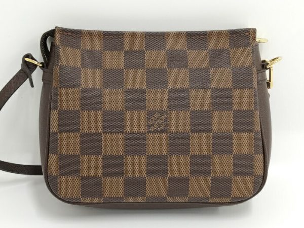 2000803252000646 2 Louis Vuitton Truth Makeup Accessory Pouch