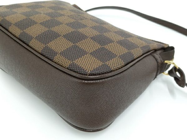 2000803252000646 3 Louis Vuitton Truth Makeup Accessory Pouch