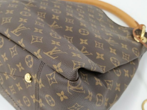 2000803257200176 3 Louis Vuitton Artsy MM Monogram Leather Handbag