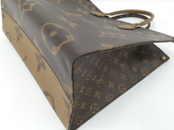 2000803258700573 3 Louis Vuitton On The Go GM Monogram Glant Reverse Tote Bag