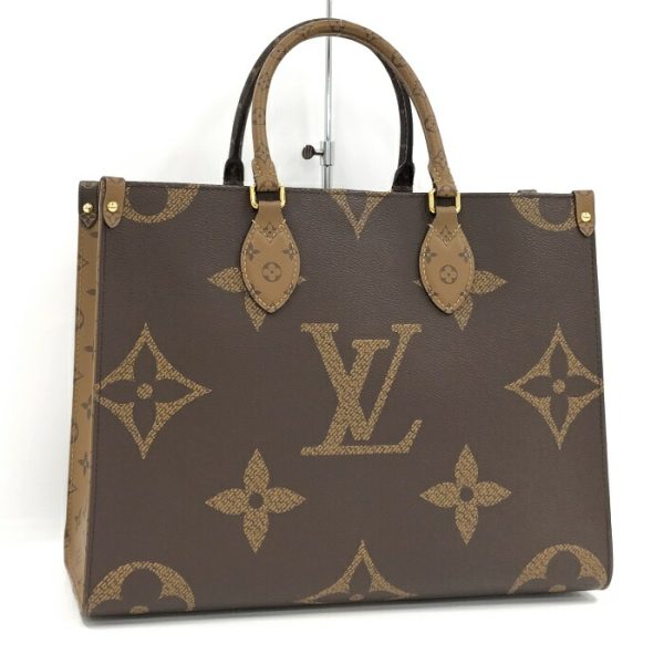 2000803258800452 1 Louis Vuitton On The Go MM Monogram Reverse Tote Bag