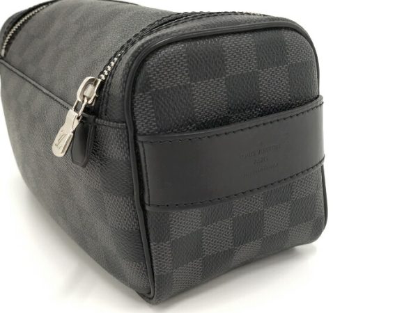 2000803258900374 5 Louis Vuitton Graphite Damier Toilet Shoulder Bag