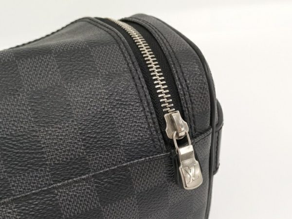 2000803258900374 7 Louis Vuitton Graphite Damier Toilet Shoulder Bag