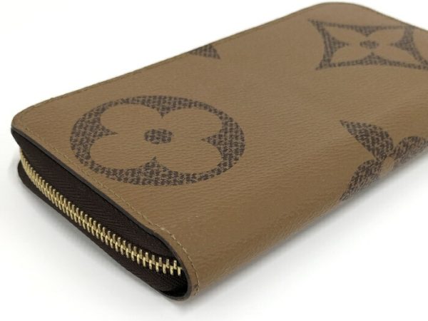 2001017258700599 5 Louis Vuitton Monogram Giant Reverse Round Zipper Long Wallet