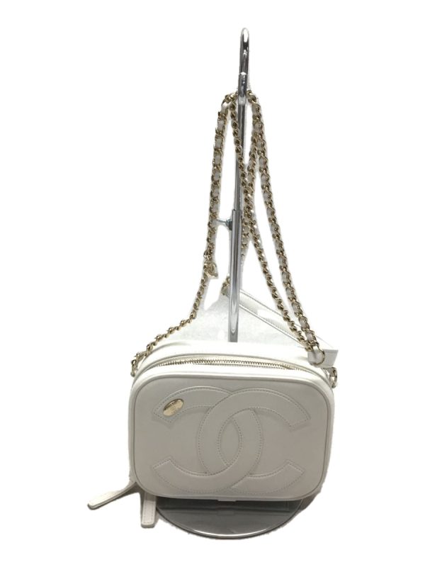 2300033722336 01 Chanel Leather Chain Shoulder Bag Beige