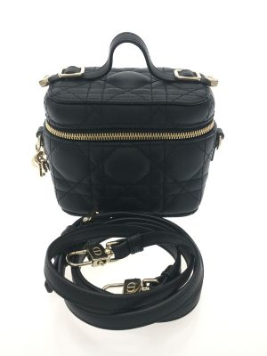 2300037312335 01 Louis Vuitton Black Epi Robusto 2 Compartment Briefcase