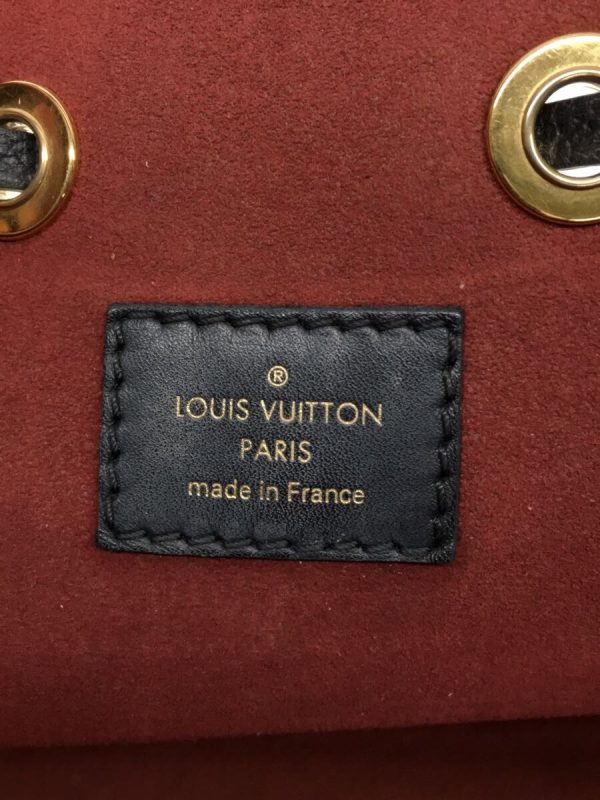 2318571160565 05 Louis Vuitton NeoNoe Implant Bicolor Shoulder Bag Black