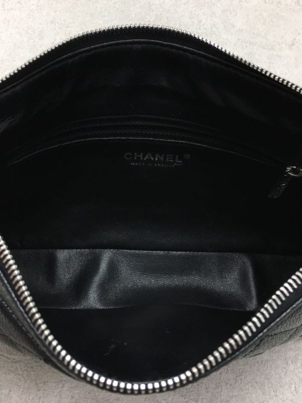 2319091089343 06 Chanel Leather Caviar Skin Shoulder Bag