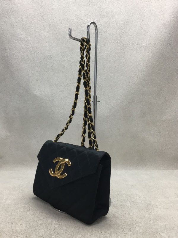 2324250597737 02 Chanel Plain Silk Chain Shoulder Bag Black