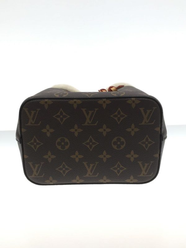 2329392324470 04 Louis Vuitton Leather Shoulder Bag