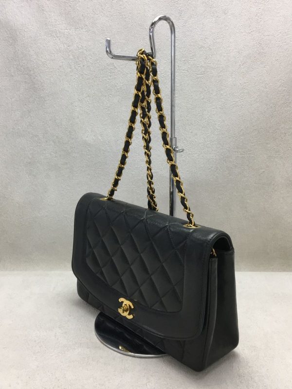 2332680539043 02 Chanel Diana Flap Matelasse Leather Shoulder Bag