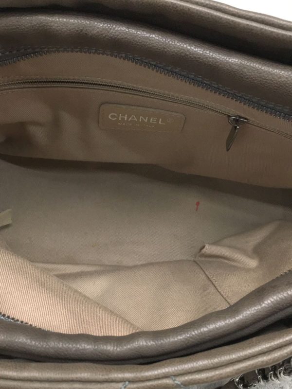 2336700970939 06 Chanel Leather Coco Mark Shoulder Bag