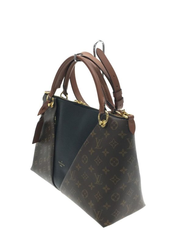 2336861622456 02 Louis Vuitton Leather Monogram Tote Bag