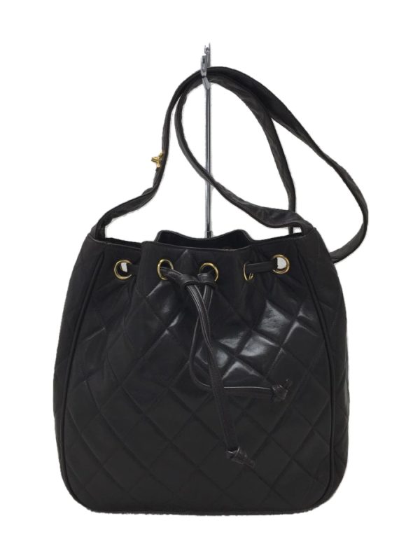 2338060393502 01 Chanel Drawstring Leather Shoulder Bag