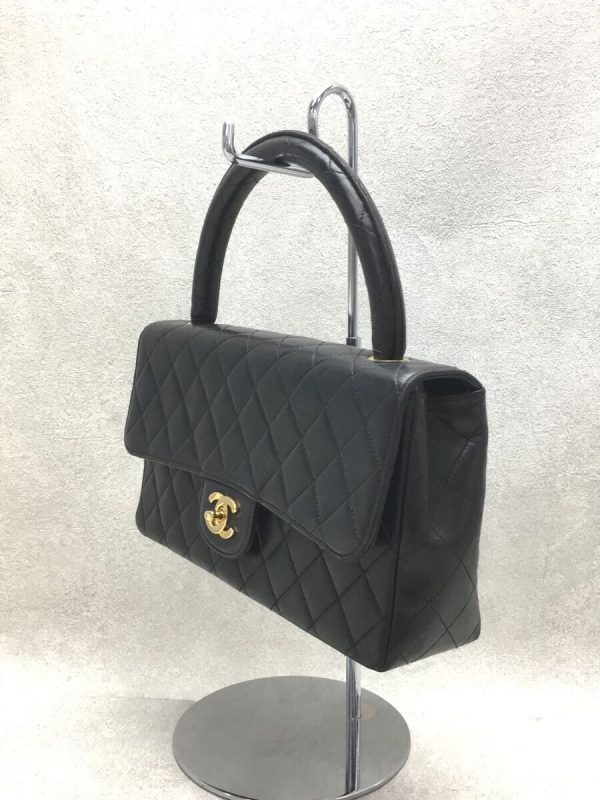 2338880174282 02 Chanel Caviar Leather Handbag Black