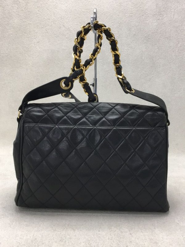 2340410829401 04 Chanel Leather Shoulder Bag