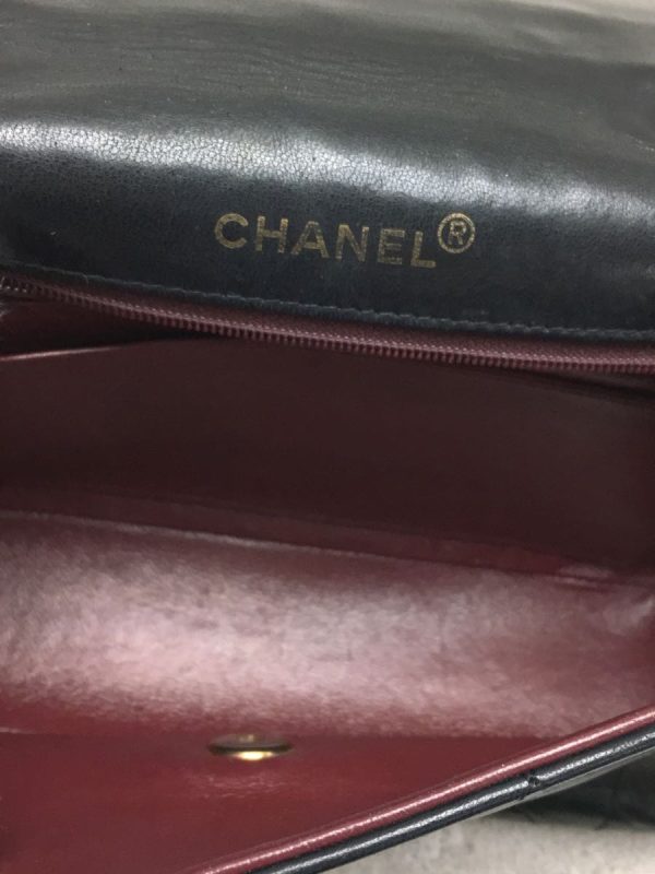 2341000314338 06 Chanel Leather Matelasse Chain Shoulder Bag