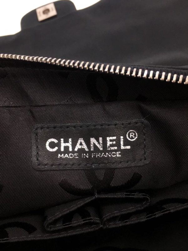 2341450876035 05 Chanel Nylon Plain Shoulder Bag