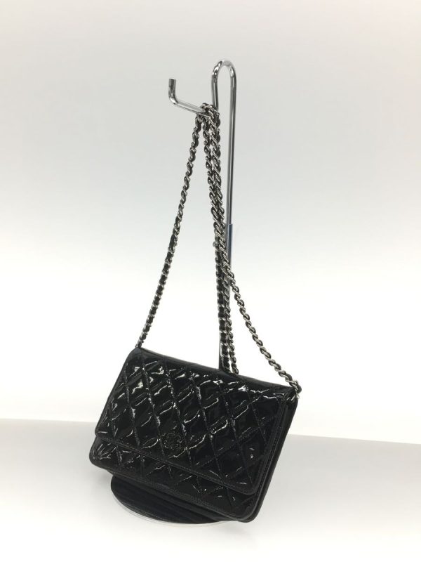 2342532196942 02 Chanel Matelasse Patent Chain Shoulder Bag