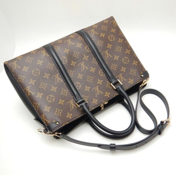 3 Louis Vuitton Monogram Soufflot MM Noir 2WAY Bag