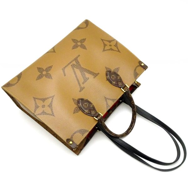 3 Louis Vuitton Monogram Giant Reverse On The Go MM Brown