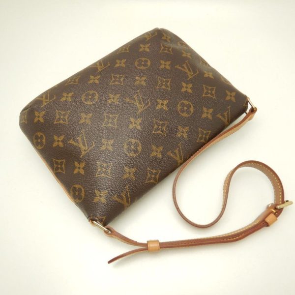 3 Louis Vuitton Monogram Musette Tango Brown