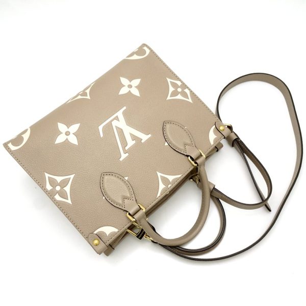 3 Louis Vuitton Onthego PM Shoulder Bag Monogram Tourtrell Creme