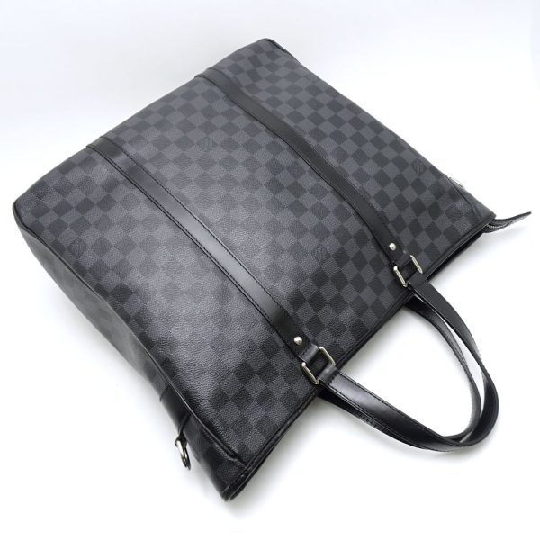 3 Louis Vuitton Damier Graphite Tadao 2WAY Bag