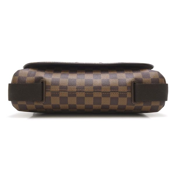 3 Louis Vuitton Damier Brooklyn MM Ebene Diagonal Shoulder Brown