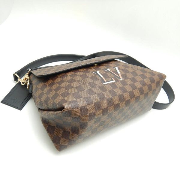 4 Louis Vuitton Damier Beaubourg Ebene Shoulder Bag Brown