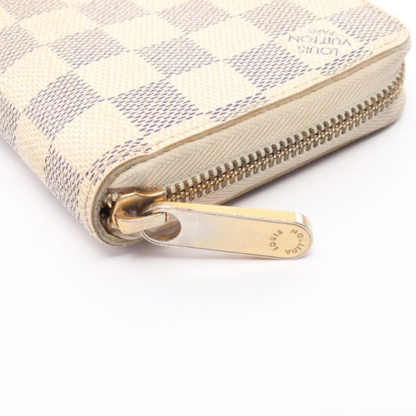 4 Louis Vuitton Wallet Damier Azur Round Zipper White