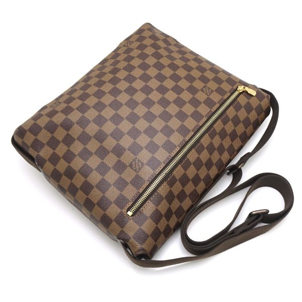 4 Louis Vuitton Damier Brooklyn MM Ebene Diagonal Shoulder Brown