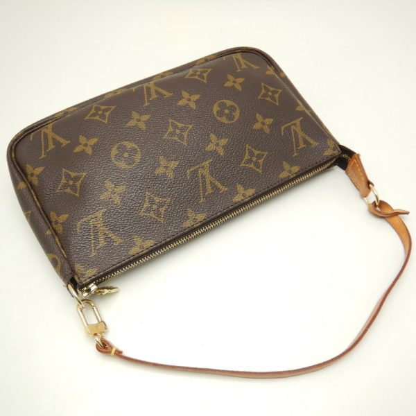 4 Louis Vuitton Monogram Pochette Accessoire Brown