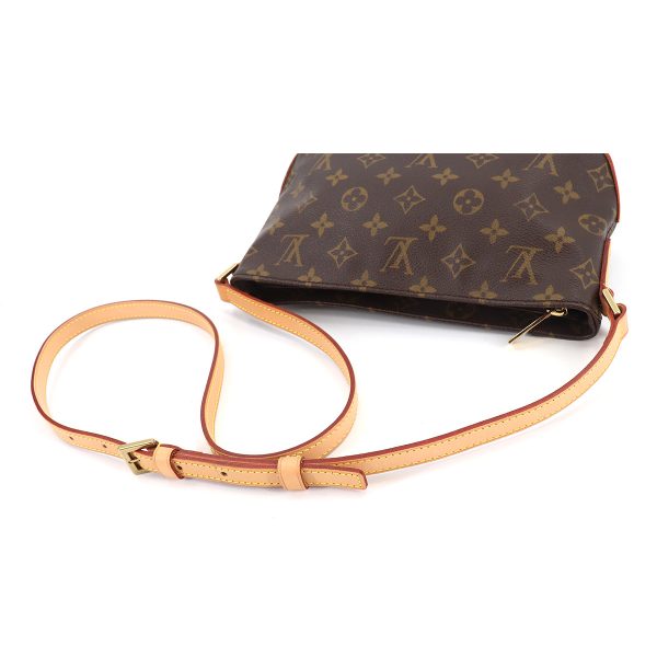 5 Louis Vuitton Monogram Trotter Shoulder Bag Brown