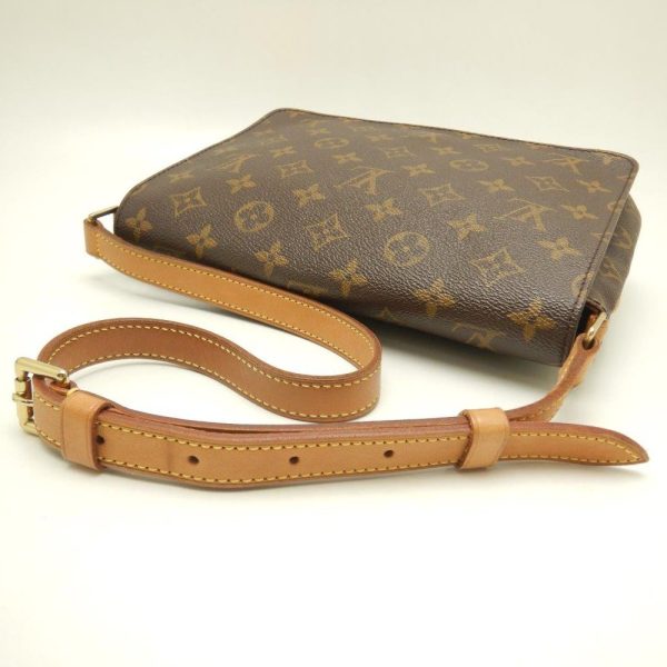 5 Louis Vuitton Monogram Musette Tango Brown