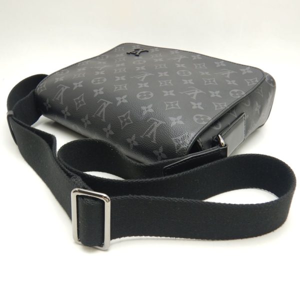 5 Louis Vuitton District PM Shoulder Bag Monogram Eclipse Black