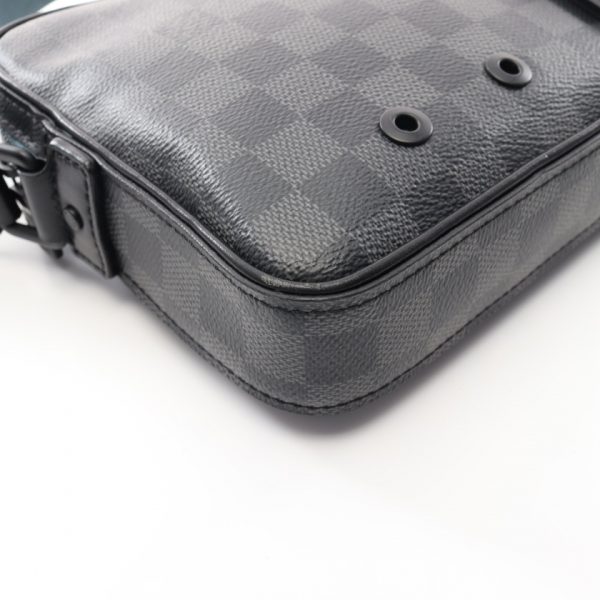 5 Louis Vuitton Alpha Messenger Damier Graphite Shoulder Bag Black