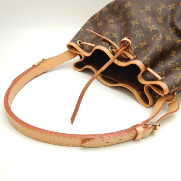 5 Louis Vuitton Monogram Petite Brown Shoulder Bag