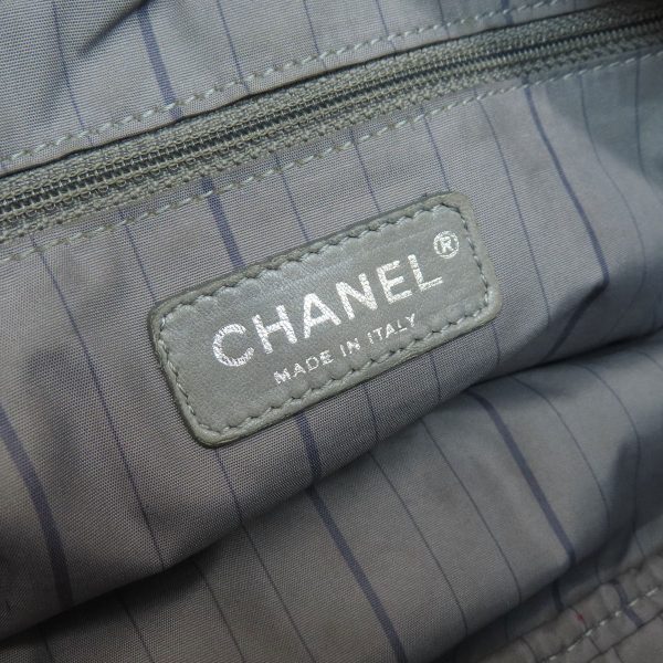55608003 6 Chanel Matelasse Silver Hardware Handbag Lambskin Black